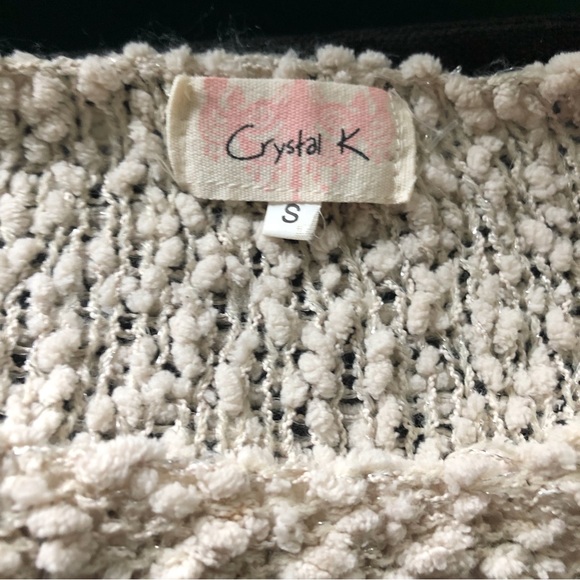 3 for $30 Crystal K cream cozy sweater with black bows small - Picture 4 of 6